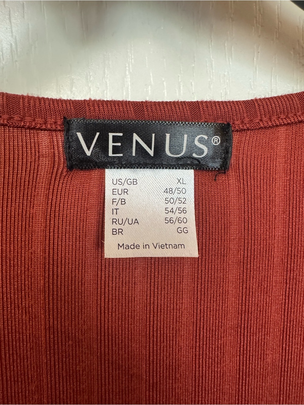 VENUS Ribbed Rust Red Stretch Top - Picture 2 of 3
